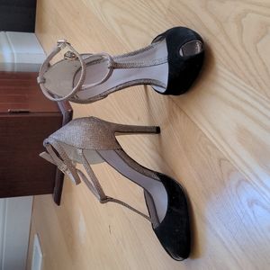 Le Chateau formal shoes